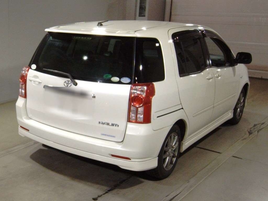 TOYOTA RAUM