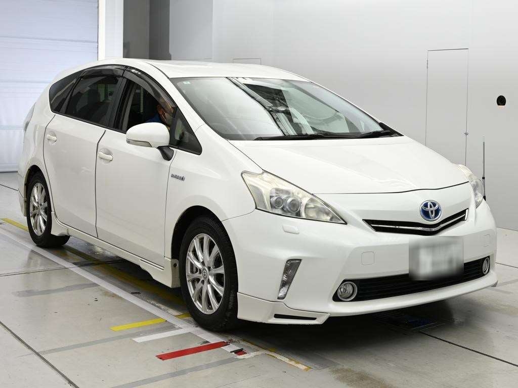 TOYOTA PRIUS ALPHA