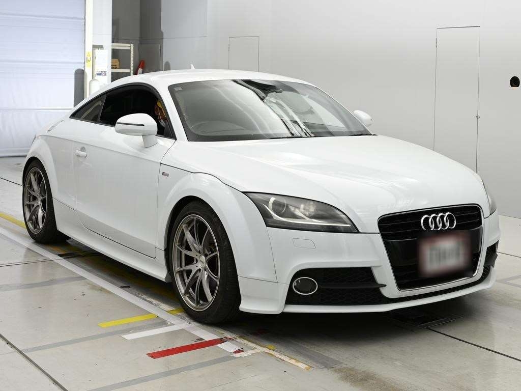 AUDI TT