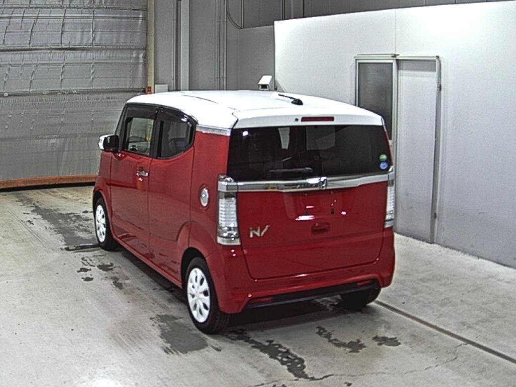 HONDA N-BOX SLASH