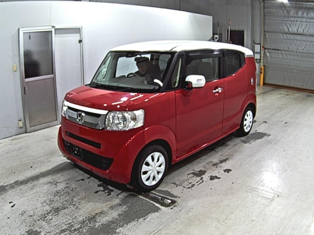 HONDA N-BOX SLASH