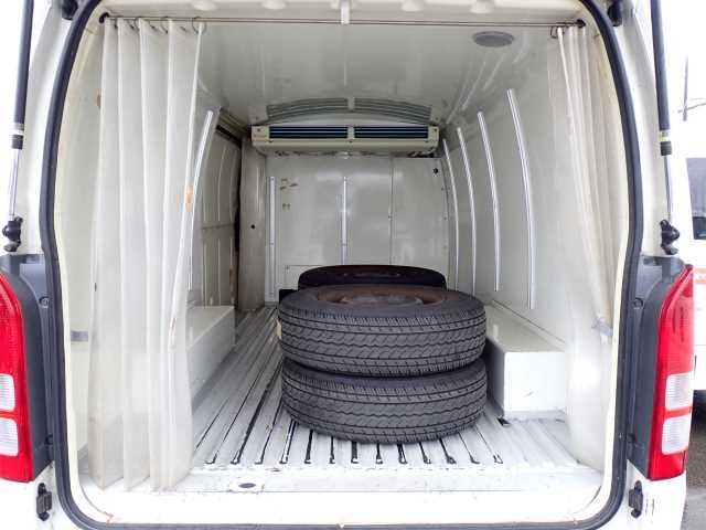 TOYOTA REGIUS ACE