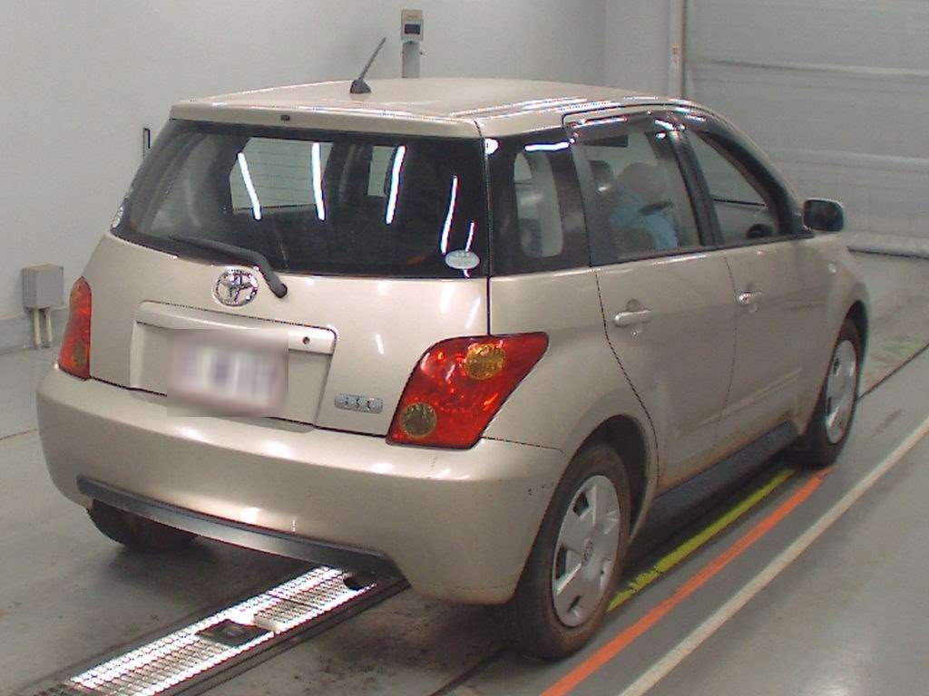 TOYOTA IST