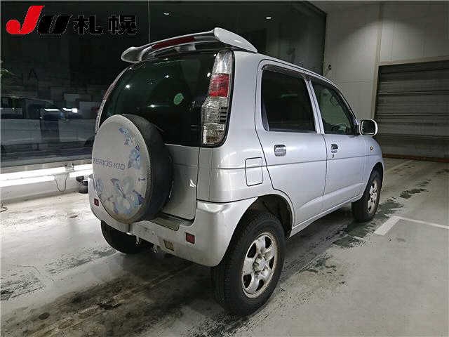 DAIHATSU TERIOS KID