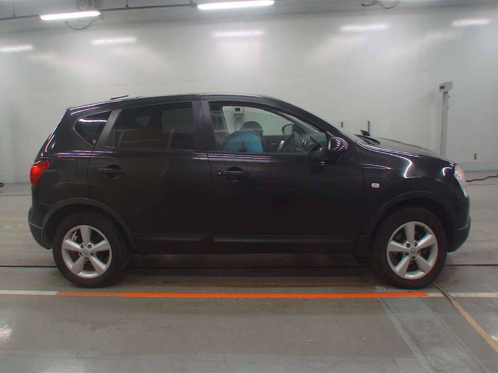 NISSAN DUALIS