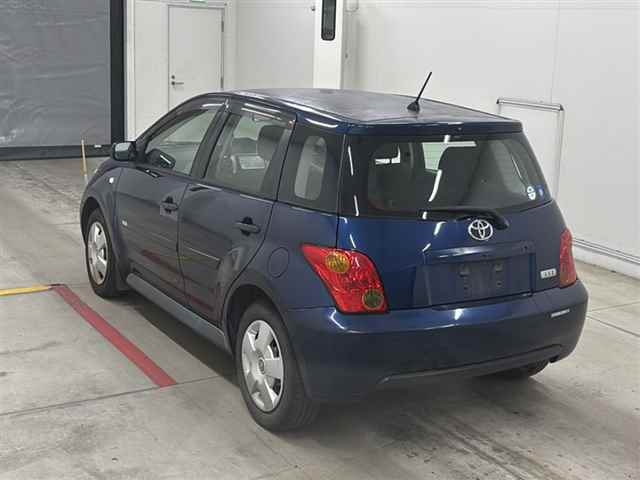 TOYOTA IST