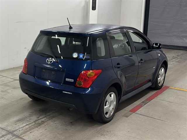 TOYOTA IST