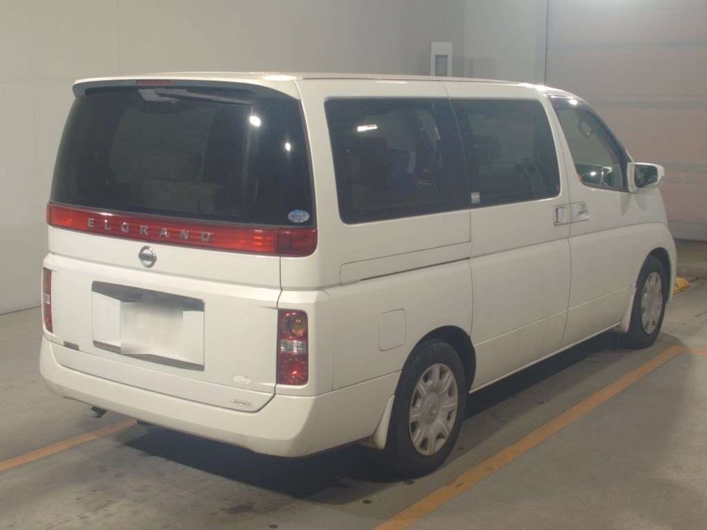 NISSAN ELGRAND