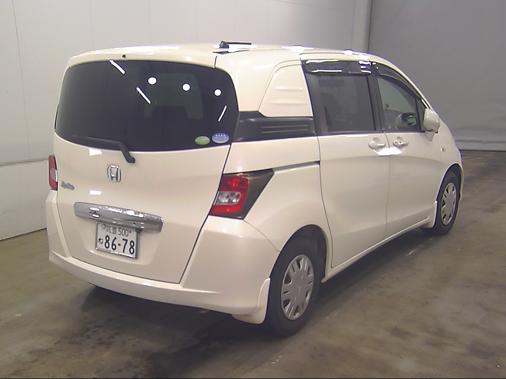 HONDA FREED SPIKE