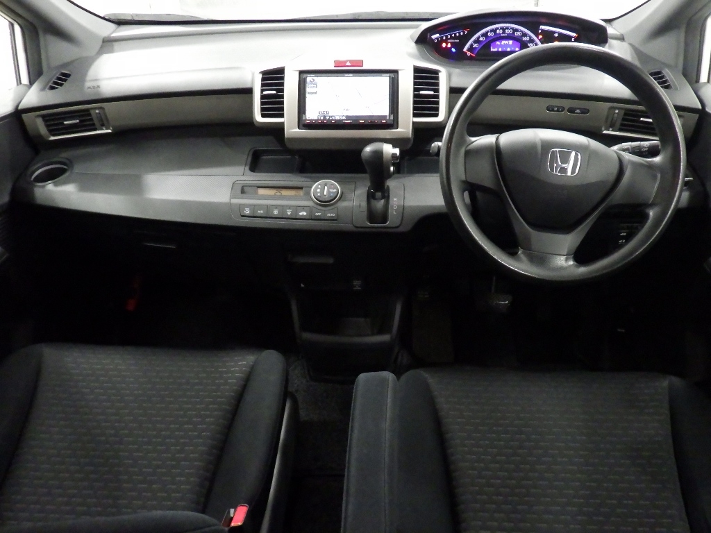 HONDA FREED SPIKE