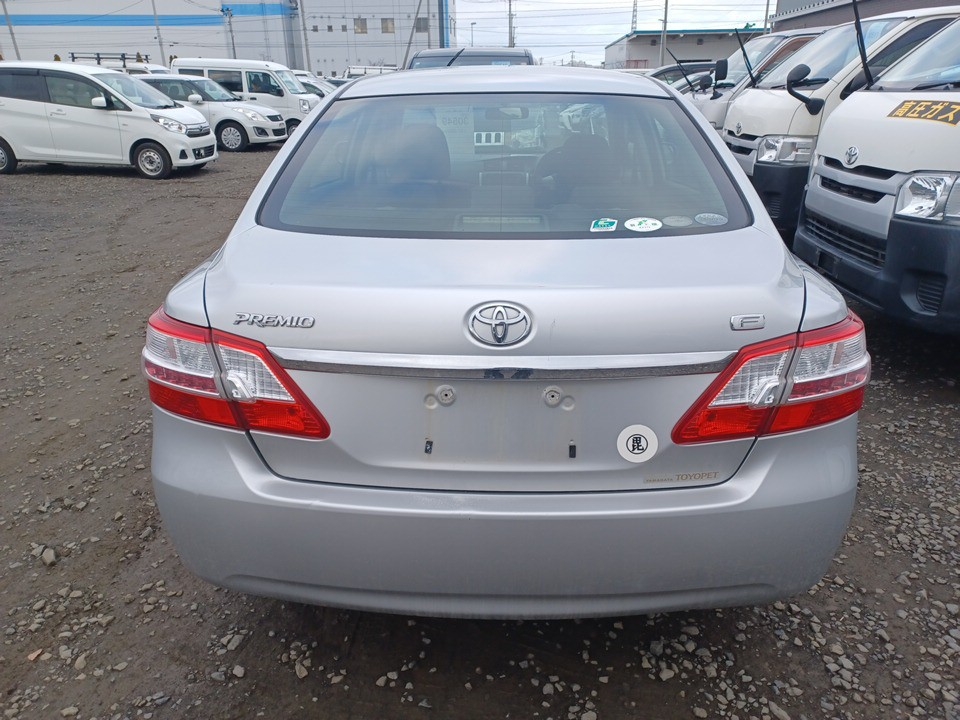 TOYOTA PREMIO
