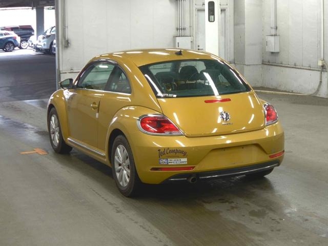 VOLKSWAGEN BEETLE