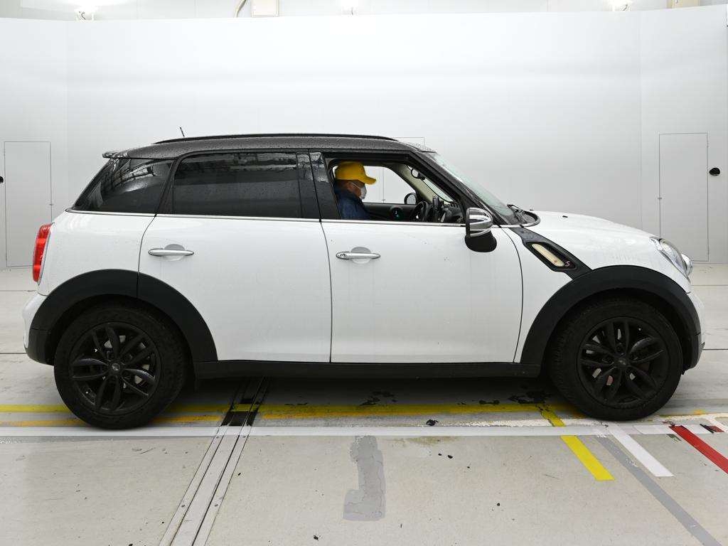 MINI CROSSOVER