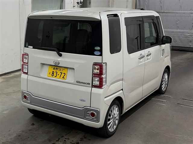 DAIHATSU WAKE