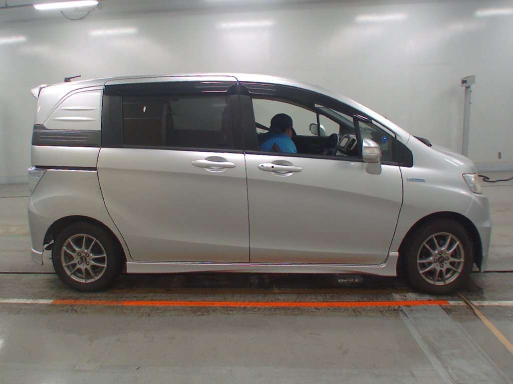 HONDA FREED