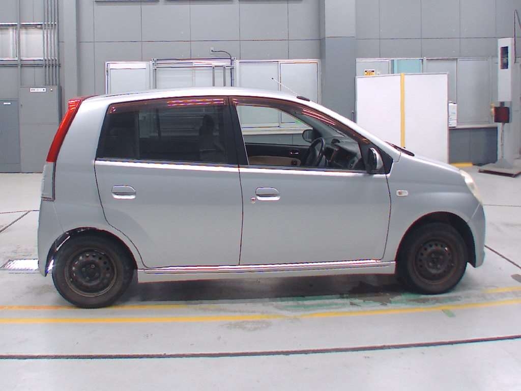 DAIHATSU MIRA AVY