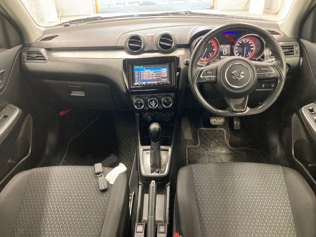 SUZUKI SWIFT