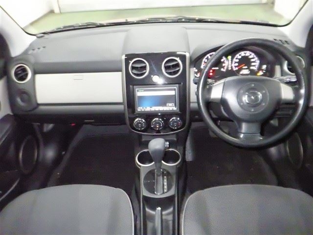 MAZDA VERISA