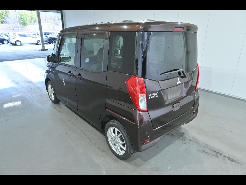 MITSUBISHI EK SPACE