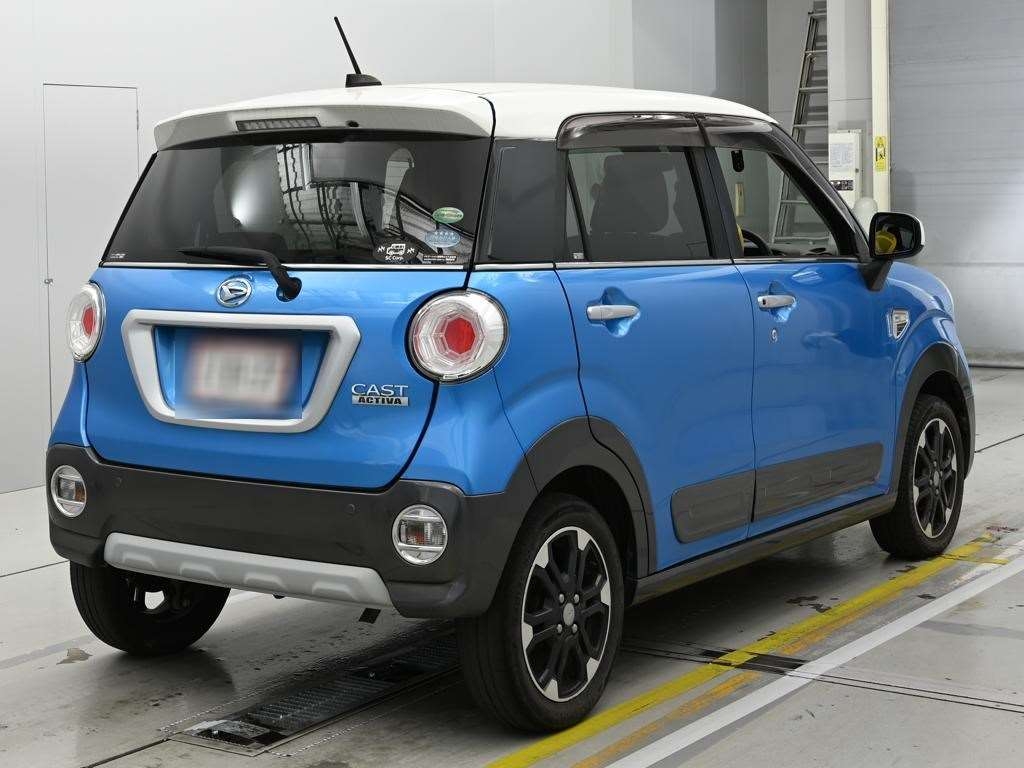 DAIHATSU CAST