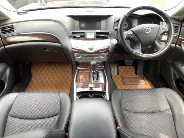 NISSAN FUGA