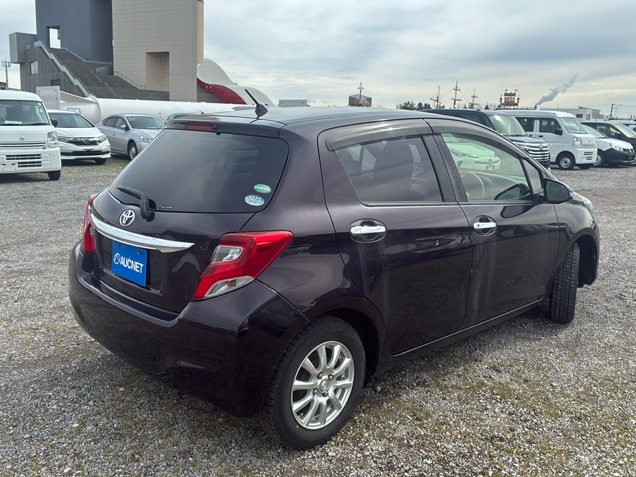 TOYOTA VITZ