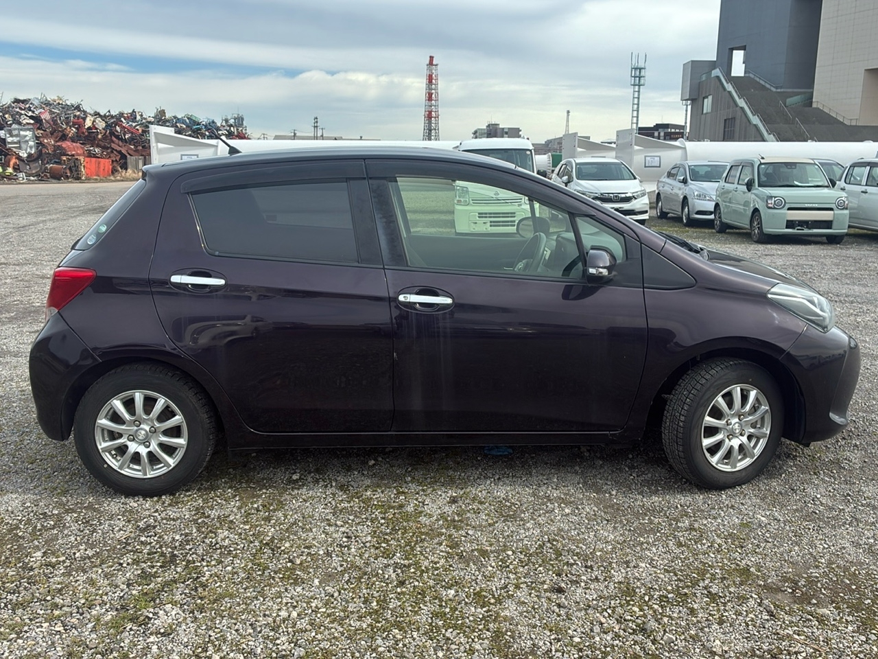 TOYOTA VITZ