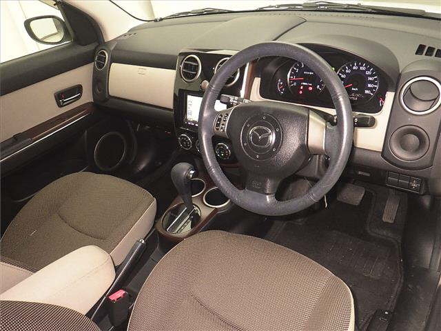 MAZDA VERISA