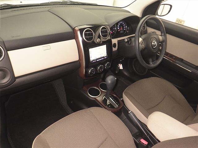MAZDA VERISA