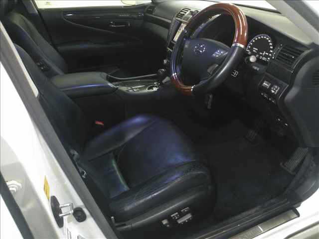 LEXUS LS460