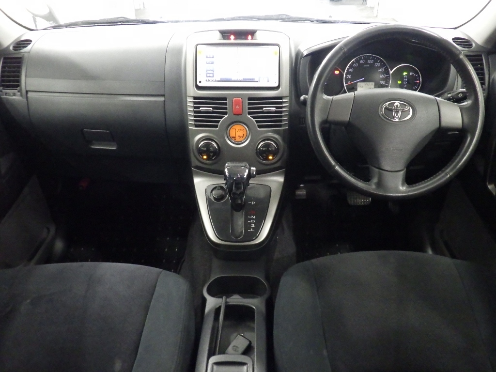 TOYOTA RUSH