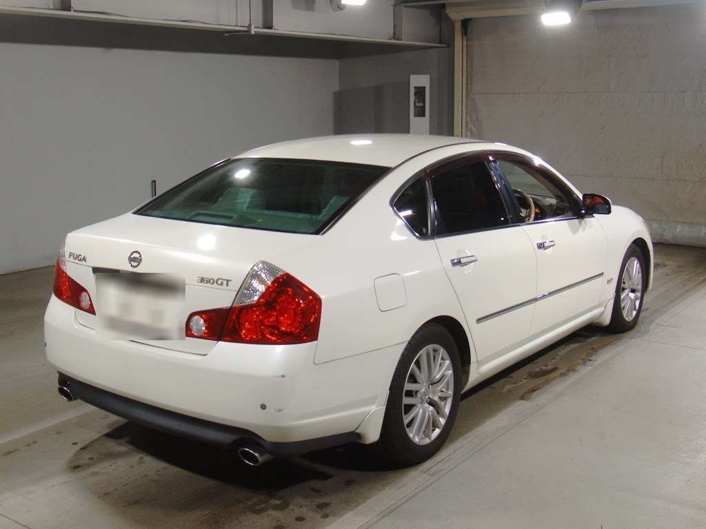 NISSAN FUGA