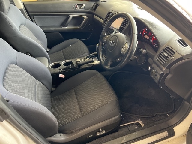 SUBARU LEGACY