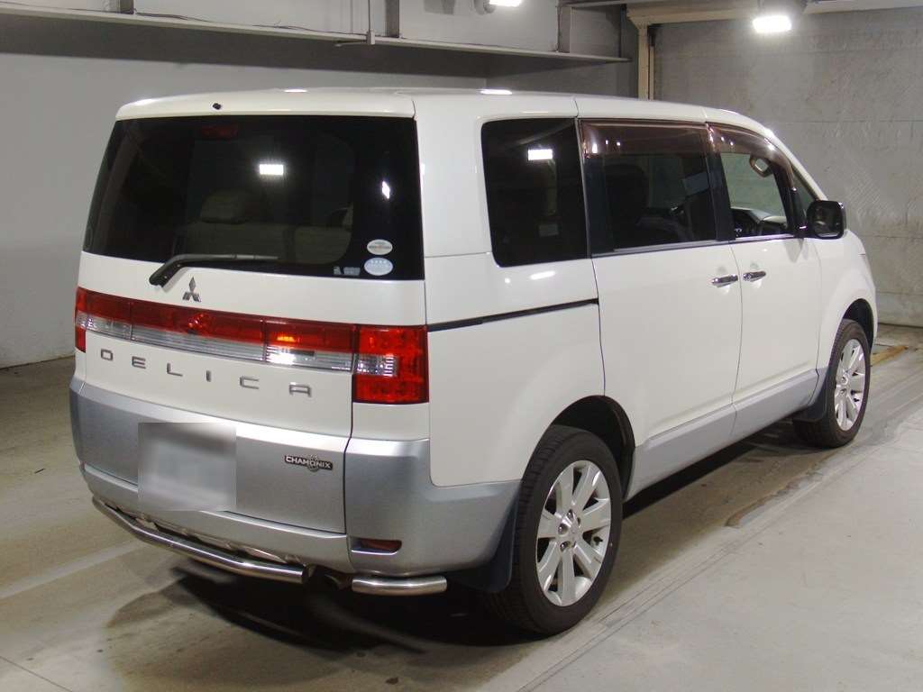 MITSUBISHI DELICA D:5