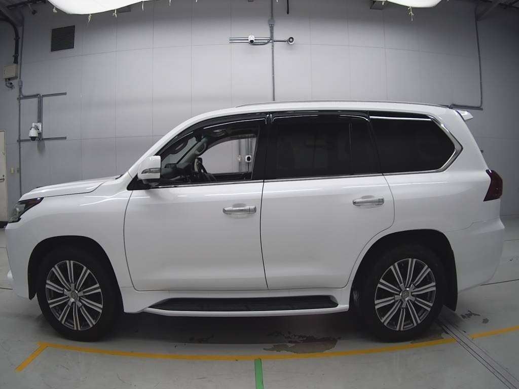 LEXUS LX570