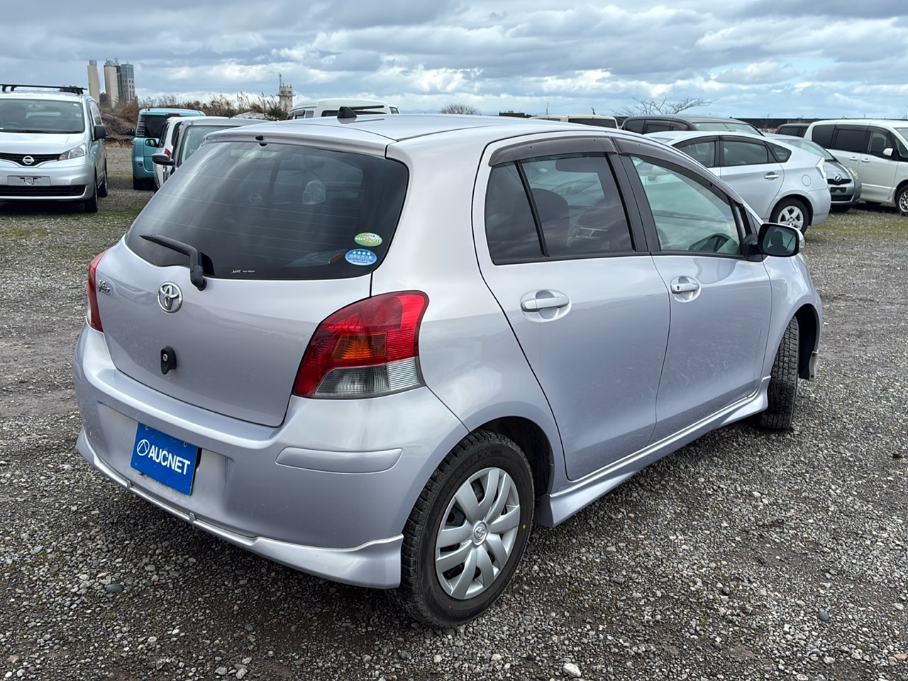 TOYOTA VITZ
