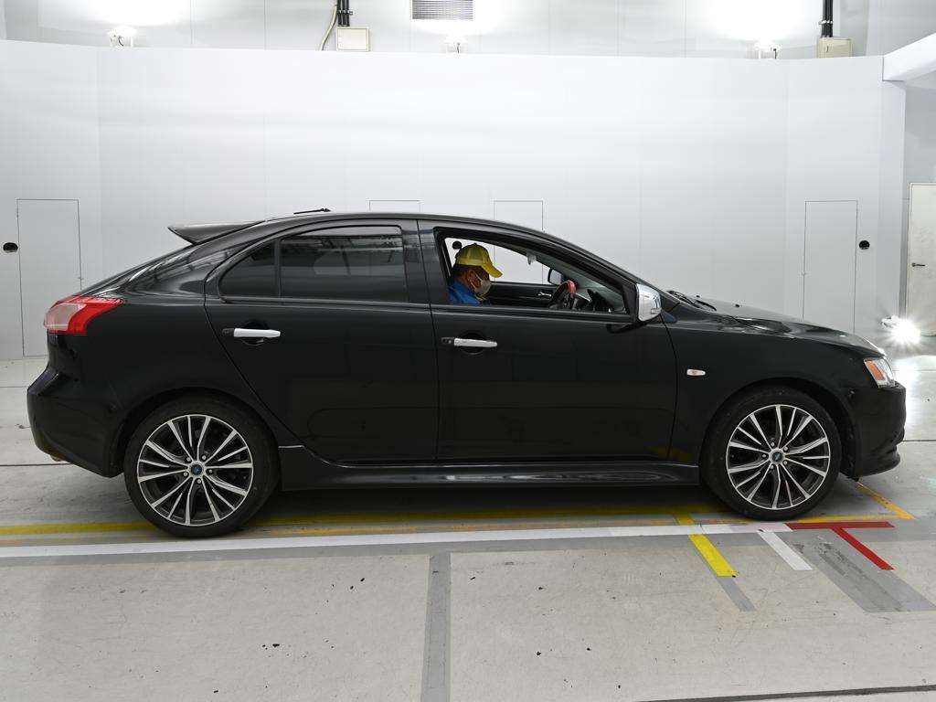 MITSUBISHI GALANT FORTIS