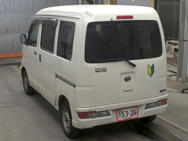 TOYOTA PIXIS VAN