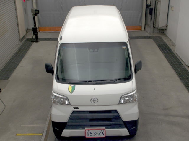 TOYOTA PIXIS VAN