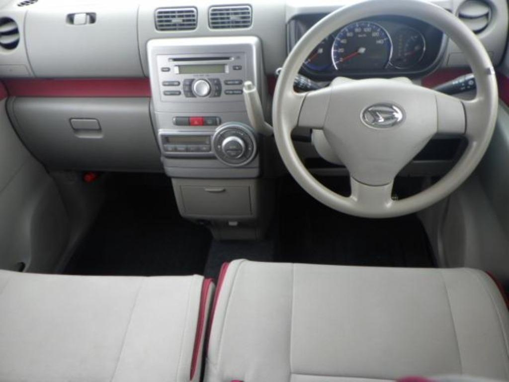 DAIHATSU MOVE CONTE