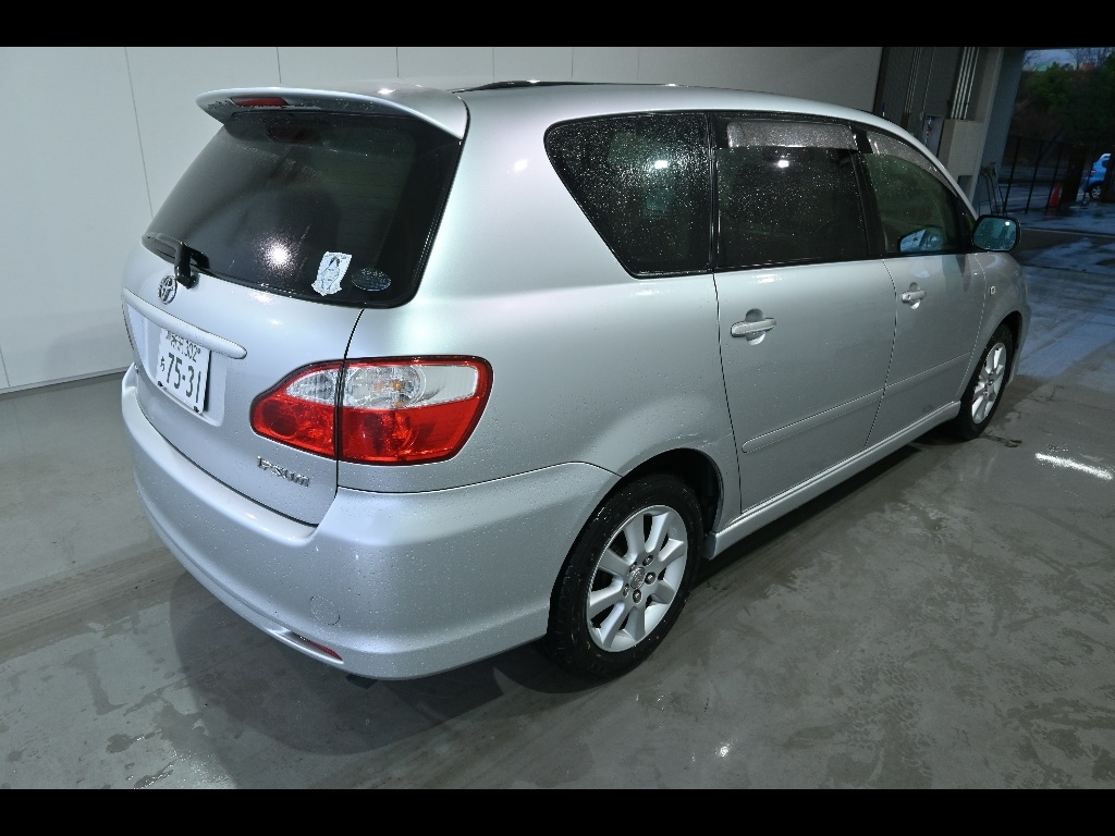 TOYOTA IPSUM