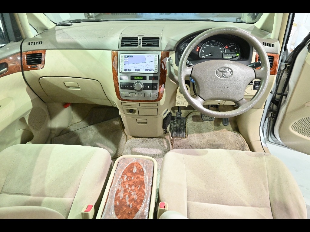 TOYOTA IPSUM