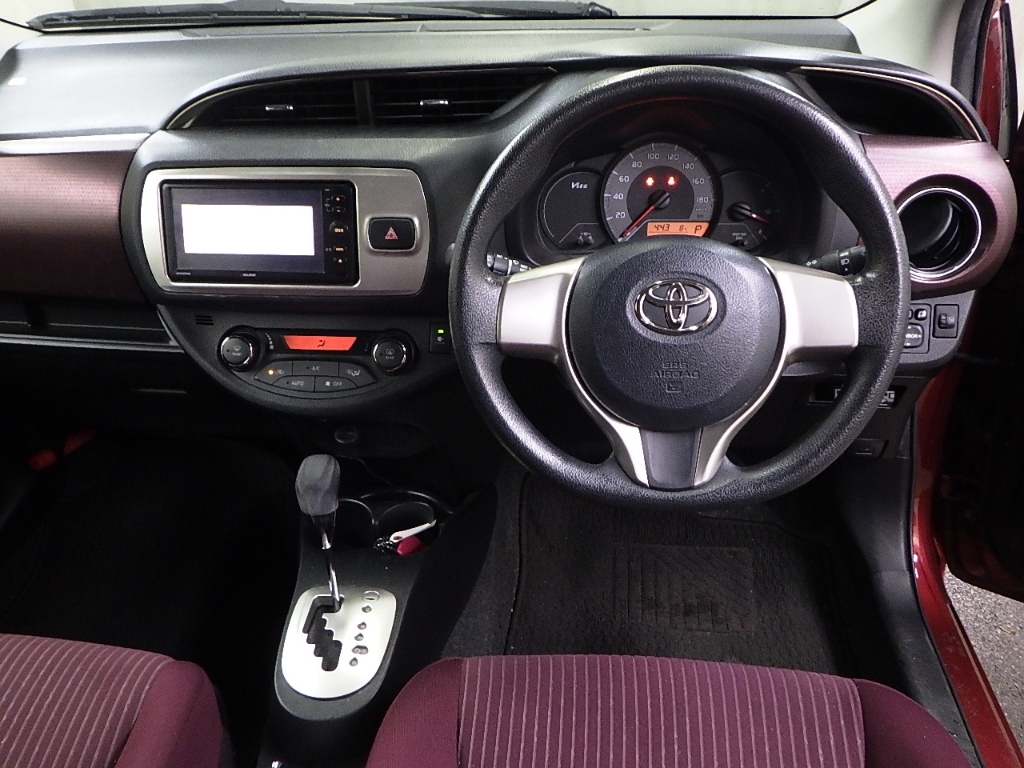 TOYOTA VITZ