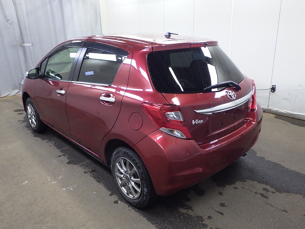 TOYOTA VITZ