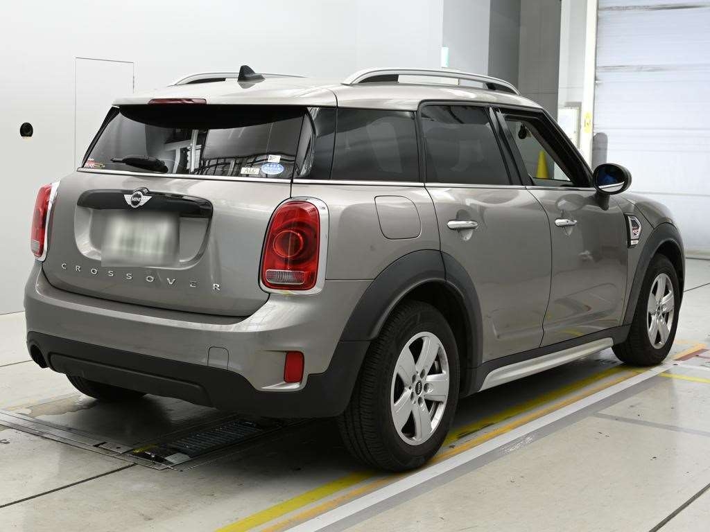 MINI CROSSOVER