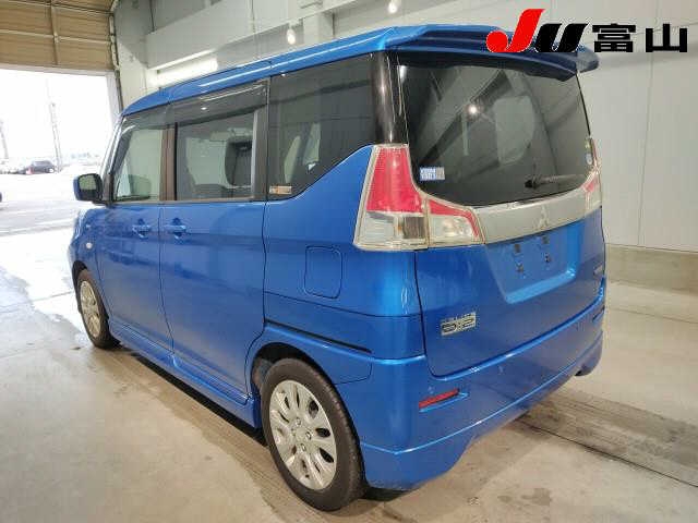 MITSUBISHI DELICA D:2