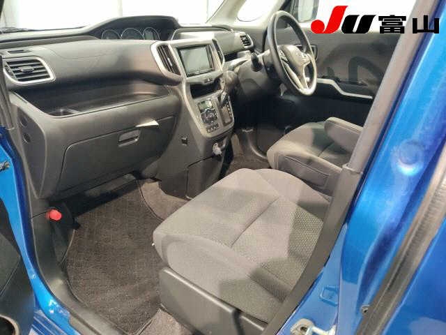 MITSUBISHI DELICA D:2