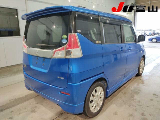 MITSUBISHI DELICA D:2