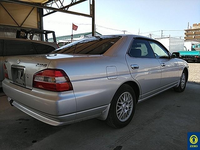 NISSAN LAUREL