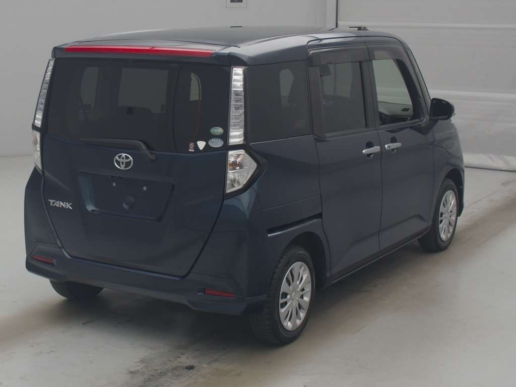 TOYOTA TANK